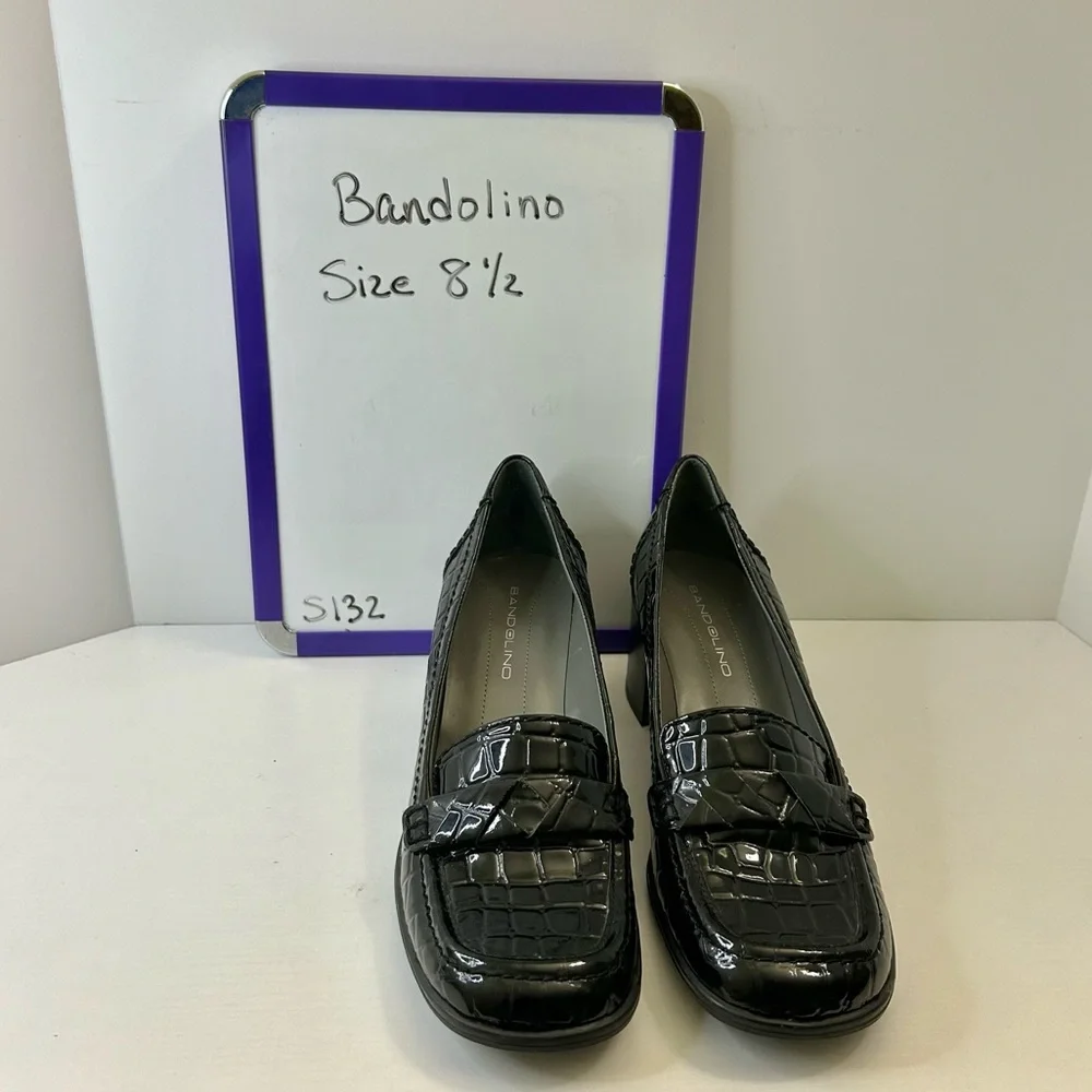 Bandolino Crocodile Texture Black Patent Leather Chunky Loafers Size 8 1/2